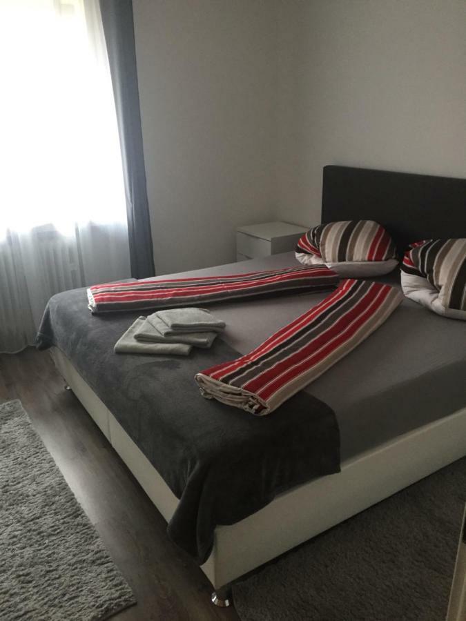 Augsburger Apartment Esterno foto