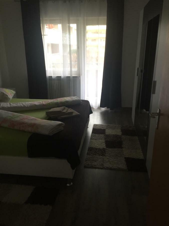 Augsburger Apartment Esterno foto